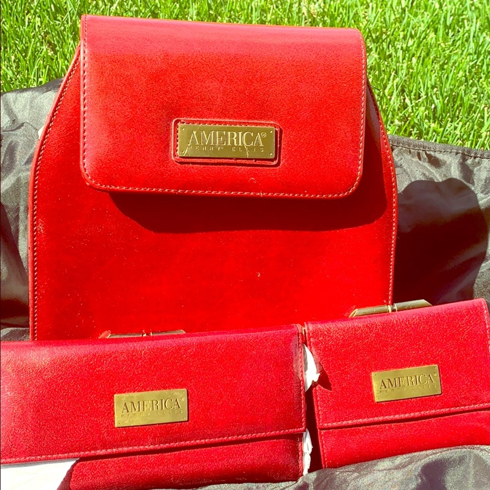 America Perry Ellis shoulder bag & accessories